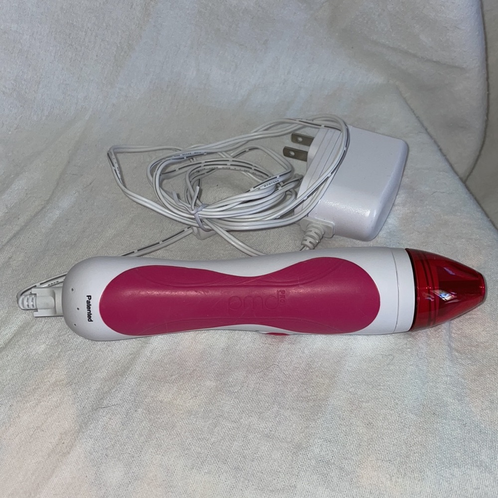 PMD Microderm Device - Picture 2 of 7